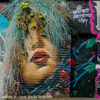 La fille au cheveux verts