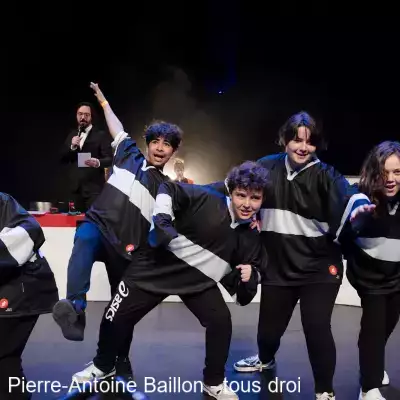 L'équipe de Savoie à la finale nationale du Trophée d'Impro Culture et Diversité à Paris