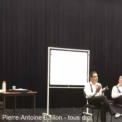 Spectacle sur l'utilisation des écrans à Annemasse