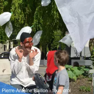 Le Capitaine Ordure accoste à Chambéry
