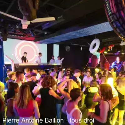 CHAMBÉRY/ Let’s dance prépare les jeunes avant leur première sortie en boîte de nuit – DL du 10/05/2023